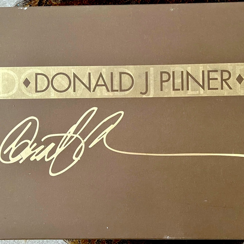 Donald J Pliner. Size 6.5 women’s boot